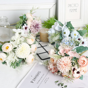 Sfera di Fiori Artificiali, Decorazione da Giardino con Rose Bianche <span class=keywords><strong>e</strong></span> Verdi, Centrotavola Finto per Matrimoni, Feste <span class=keywords><strong>e</strong></span> Casa - Product Image 1