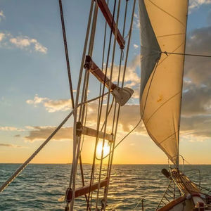 Couleur personnalisée Oxford Tissu extérieur en polyester avec revêtement en PVC teint en plein air avec WR et protection solaire pour <span class=keywords><strong>bateau</strong></span> à voile - Product Image 1