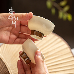 ถ้วยชาขาวดิงแวร์ พอร์ซเลนทรงไม่สมมาตร ถ้วยมาสเตอร์สำหรับชากังฟู - Product Image 1