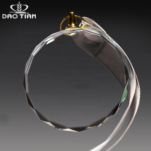 Medalla de Cristal Más Vendida 2026 - Premio de Cristal K9 de Alta Claridad con Cinta Dorada, la Mejor Opción para Organizadores de Torneos y Escuelas - Product Image 2