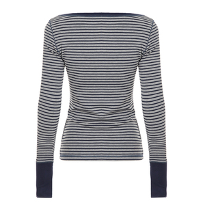 Camiseta de manga larga a rayas, estilo casual, con cuello en V, bordado vintage con letras, ajustada y que estiliza la figura. - Product Image 5