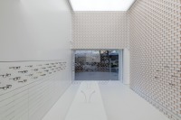 Présentoir moderne sur mesure pour lunettes, design de vitrine pour magasin de lunettes, présentoir de lunettes pour centre commercial, barre de présentation de lunettes