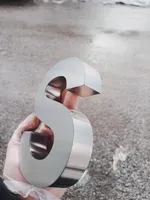 Letras 3D Sólidas de Acero Inoxidable OEM de Dacosign para Hoteles, Empresas de Automoción, Hospitales, Taxis, Centros Comerciales, Decoración de Fachadas de Tiendas - Color Personalizable