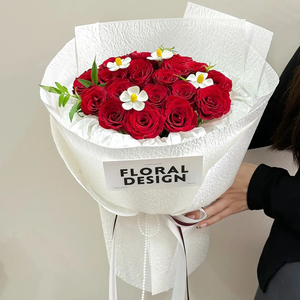 กระเป๋าทำด้วยมือกระดาษจับจีบสองชั้นลายดอกไม้จากร้านดอกไม้กระเป๋าวัสดุลายดอกไม้เคลือบแป้งสวยงาม - Product Image 4