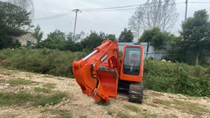Excavadora Doosan DX150LC Usada/Nueva de 15/22 Toneladas con Motor Original, Apta para las Industrias de Minería y Construcción - Product Image 4