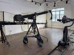 رافعة الكاميرا <span class=keywords><strong>Jimmy</strong></span> <span class=keywords><strong>Jib</strong></span> المثلثة 3-15 m ؛ ذراع الكاميرا للخدمة الشاقة للبث السينمائي والتلفاز • 3-15 متر - Product Image 3