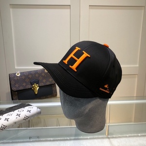 Gorra de Visera Corta Estilo Nuevo Versión Correcta H Family, Ajustable, con Protección UV para las Cuatro Estaciones y Letras - Product Image 2