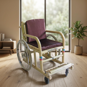 Fauteuil roulant en bambou (fixe) - Capacité jusqu'à 120 kg, siège et dossier en tissu/similicuir, pneus anti-crevaison, solides ou pneumatiques - Product Image 2