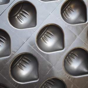 Molde para hornear comercial Horno Hornear Muffin Cake Pan 40 Cavidad Antiadherente en forma de castaña Utensilios para hornear - Product Image 5