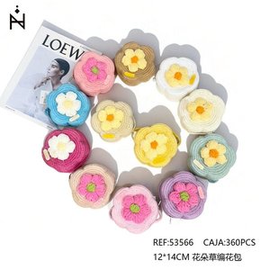 Bolso de paja floral tejido de 12x14cm, accesorio de playa para niños - Product Image 1