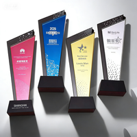 Plaque de récompense en verre UV personnalisée Small Bridge, trophée en cristal doré pour l'excellence WDY-0451