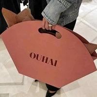 Bolsas de Papel con Asas Troqueladas Personalizadas para Empaque de Moda y Venta Minorista con Logotipo Grabado y Diseño Plegable al por Mayor OEM