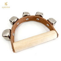 Clochettes de traîneau personnalisées pour Noël – Cadeau de décoration de Noël – Sangle en cuir de qualité supérieure à finition lisse et sécurisée pour les enfants – 5 clochettes métalliques pour une ambiance festive à la maison