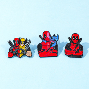 Date Creative Marvel <span class=keywords><strong>Cool</strong></span> Deadpools Pins Luxcy Vêtements Broches Sacs À Main Ornement <span class=keywords><strong>Widget</strong></span> Alliage Pin Cadeau Promotionnel En Gros - Product Image 2