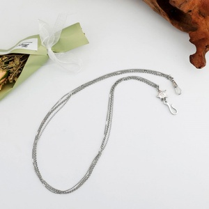 Collier pour femme en acier inoxydable plaqué or 18 carats, résistant à l'eau et inaltérable, avec chaîne fine à trois couches - Product Image 3