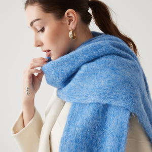 Roregal autunno/inverno nuova <span class=keywords><strong>sciarpa</strong></span> <span class=keywords><strong>in</strong></span> <span class=keywords><strong>lana</strong></span> morbida lavorata a maglia tinta unita <span class=keywords><strong>sciarpa</strong></span> invernale spessa sciarpe lunghe da <span class=keywords><strong>donna</strong></span> <span class=keywords><strong>in</strong></span> tinta unita calda - Product Image 4