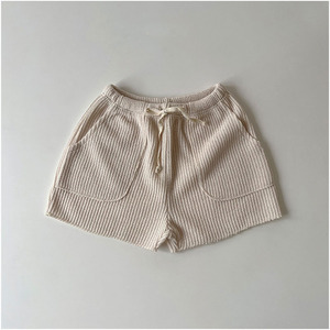 Set di <span class=keywords><strong>Abbigliamento</strong></span> <span class=keywords><strong>Estivo</strong></span> per Bambini 2 Pezzi, Tinta Unita, Morbido e Comodo, Maglia a Maniche Corte con Pantaloncini con Coulisse, Completo in Maglia per Bambini - Product Image 4
