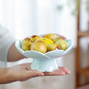 Ceramic High-Legged Lotus Fruit Plate Flower Shape Porcelain Dried Fruit Dish Chinese Style Tea <b>Snack</b> <b>Tray</b> Home Living Room Use - Product Image 1