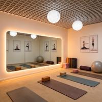 Miroir de Maquillage Mural LED à Intensité Réglable Personnalisé pour Yoga, avec Interrupteur Tactile, Design Art Déco, pour Salle de Sport et Studio