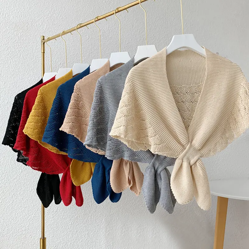 Produits d'hiver 2022 mode châles écharpe simple Triangle tricot laine châles écharpe pour femme