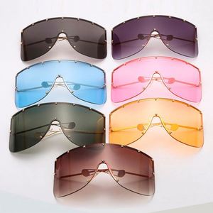 Gafas de Sol de Lujo 2019 para Hombre y Mujer, con Logotipo Personalizado, Montura Cuadrada Grande sin Aro, Protección UV400, Resistentes al Viento - Product Image 6