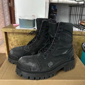 Botas de Trabajo de Lona Desgastada de Lujo de Alta Calidad al por Mayor con Suela Gruesa y Diseño Urbano Oscuro, Botines Cortos de Diseñador - Product Image 1