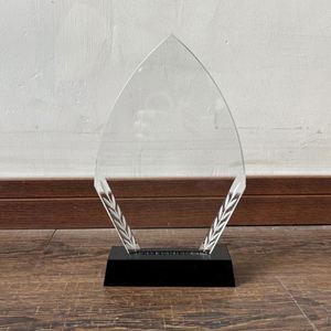 Wholesale Custom Crystal Trophy <b>Leaf</b> Design Glass Award with Black Base for Sports Business - Product Image 3