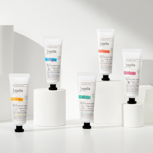 Jmella en France Maison Soir Crème pour les mains vegan hydratante et nourrissante parfumée aux ingrédients végétaux - Product Image 2