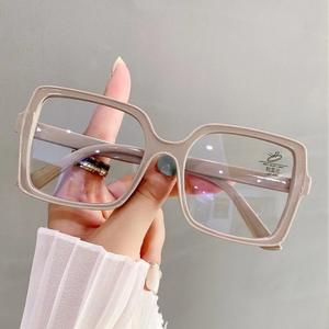 Lunettes anti-lumière bleue Xiaohongshu à monture carrée pour femmes, monture intégrale blanc laiteux, verres AC UV375, catégorie 1, couleur claire - Product Image 1