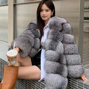 Manteau de fourrure de renard véritable de style moderne du milieu du siècle haut de gamme veste de renard argenté moyen long - Product Image 2