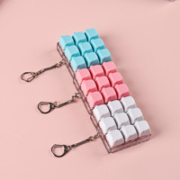 Porte-clés Fidget en plastique en forme d'ours à 9 touches, avec interrupteur de clavier mécanique, son de clic interactif et capuchon de touche lumineux