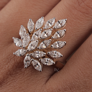Anillo de Compromiso para Mujer en Plata, Oro de 10K, Oro de 14K, Oro de 18K, Diamante Cultivado en Laboratorio de 2.1 Quilates, Joyería Fina y Elegante para Novia - Product Image 4