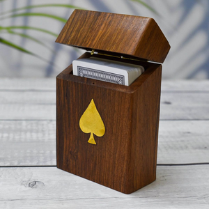 Titular <span class=keywords><strong>de</strong></span> madera para naipes, caja <span class=keywords><strong>de</strong></span> almacenamiento <span class=keywords><strong>de</strong></span> tarjetas <span class=keywords><strong>de</strong></span> madera hecha <span class=keywords><strong>a</strong></span> <span class=keywords><strong>mano</strong></span>, <span class=keywords><strong>regalos</strong></span> <span class=keywords><strong>de</strong></span> cumpleaños <span class=keywords><strong>de</strong></span> <span class=keywords><strong>aniversario</strong></span>, almacenamiento <span class=keywords><strong>de</strong></span> tarjetas <span class=keywords><strong>de</strong></span> póquer, regalo único - Product Image 2