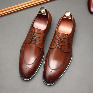 รองเท้าหนังแท้ทรงเหลี่ยมสำหรับผู้ชายแบบผูกเชือก สไตล์ลำลองทางธุรกิจและเป็นทางการ  รุ่นใหม่ล่าสุดสำหรับฤดูใบไม้ร่วง ระบายอากาศได้ดี กันลื่น น้ำหนักเบา - Product Image 2