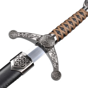 Espada celta Claymore de 41 pulgadas, estilo europeo, escocesa, irlandesa, gallega, medieval, de caballero, con hoja de acero 440ss sin afilar, réplica de arma real. - Product Image 3