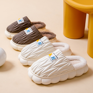 Nouvelles Chaussures Décontractées Haut de Gamme Plissées en Peluche pour Hommes et Femmes, Chaudes et Douces, Idéales pour l'Automne et l'<span class=keywords><strong>Hiver</strong></span>, en Fourrure, pour la Vente en Gros - Product Image 4