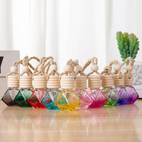 Diffuseur d'huiles essentielles suspendues en forme de diamant en verre de luxe de 8ml bouteille de parfum désodorisant pour voiture véhicule liquide aromathérapie