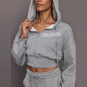 Sweat-shirt à capuche zippé en molleton de coton et polyester personnalisé OEM pour femmes, sweat-shirt court de haute qualité, sweat-shirt de sport vierge pour femmes - Product Image 1