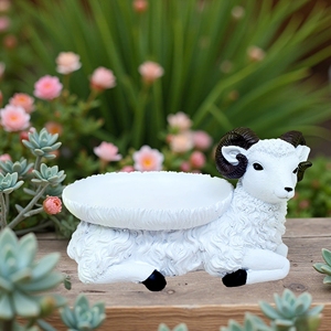 Ornement de mouton doré moderne, statue en résine réaliste faite à la main, double usage : plateau décoratif et élégant porte-bijoux, unique - Product Image 3