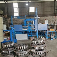 Machine automatique de fabrication de balles en PVC avec trémie, équipement de production de balles de plage par moulage rotatif, fabricant