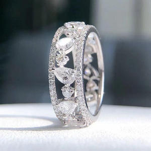 Anello da Donna F1439 in Oro Bianco con Diamante Naturale Taglio a Pera, Gioiello di Fidanzamento, Colore D, Fascia in Oro 18K - Product Image 1