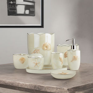 Juego de Accesorios de Baño de Porcelana Perlada con Tema Marino para Hotel de Lujo, Incluye Portacepillos de Dientes, Juego de Baño de Cerámica - Product Image 1