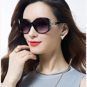 Nuevo fabricante elegante zorro mujeres moda UV400 <span class=keywords><strong>gafas</strong></span> <span class=keywords><strong>de</strong></span> sol al por mayor marco redondo marco grande protector solar <span class=keywords><strong>gafas</strong></span> <span class=keywords><strong>de</strong></span> sol personalizadas - Product Image 5