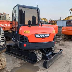 Excavadora Mini Usada Popular Doosan DH60 de 6 Toneladas, Diseño Compacto para Sitios de Trabajo Reducidos, Bomba Hidráulica, Motor, Rodamientos y Engranajes para Construcción - Product Image 6
