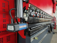 Presse plieuse hydraulique CNC 200T 4000mm DA69T 6+1 axes pour tôles en acier inoxydable