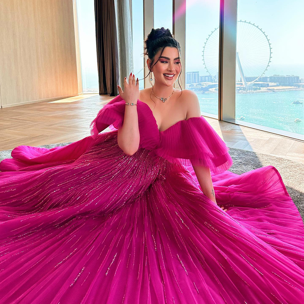 Deals Celebrity Evening Gowns Slim-Fit Design, Beaded Fabric | Alibaba.com