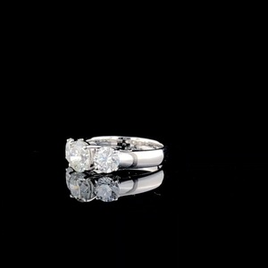 Anillo de Compromiso con Tres Diamantes Cultivados en Laboratorio de 2.50CT, Oro Sólido de 14K, Corte Brillante Redondo, Anillo de Boda para el Pasado, Presente y Futuro - Product Image 2