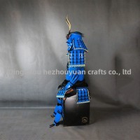 Maßgefertigte Herren-ODM-Echo-Japanische-Samurai-Rüstung im Modernen Gusoku-Stil mit Blauen Hörnern, Halloween-Film- und TV-Requisiten, Tragbar, Laserbedruckt