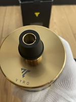 Mini Chicha Électrique Portable en Acier Inoxydable Vyro V2 – Modèle Tasse de Voyage Doré avec HMD
