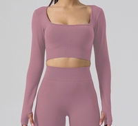 Ensemble de yoga côtelé sans couture pour femme : haut court à bretelles fines et leggings taille haute – Tenue d'entraînement pour la gym et la course à pied